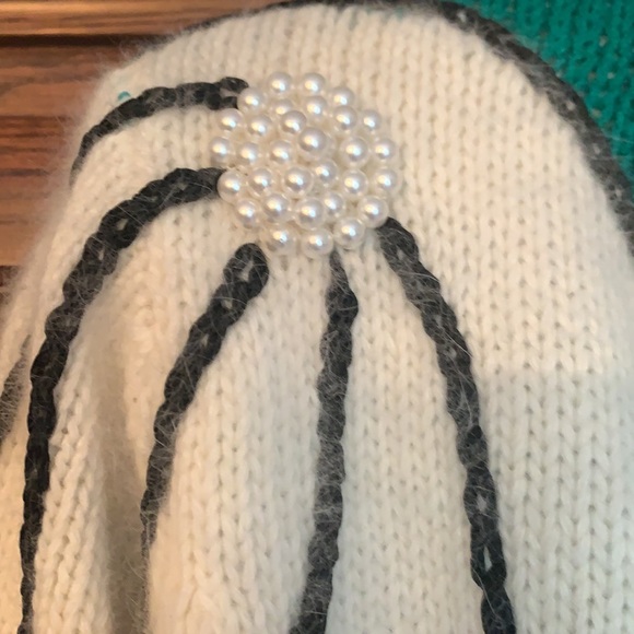 Vintage 90’s Sweater NWOT with beading and shoulder pads - Picture 2 of 4